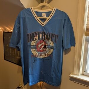 Detroit Graphic Mesh V-Neck Jersey Top